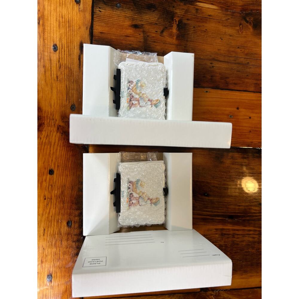 New In Box Berta Hummel Sunshine Stroll Ceramic plate with Display Stand set